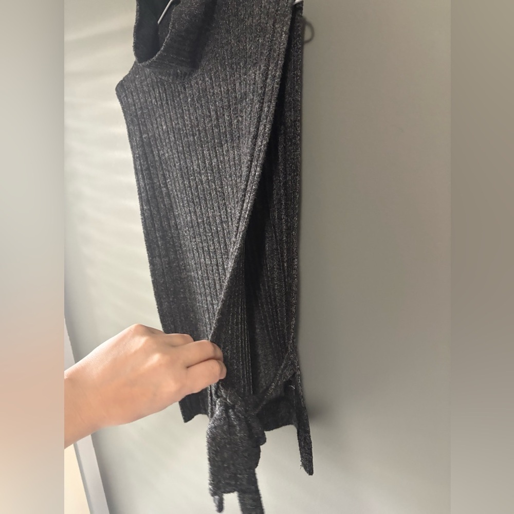EDC by Esprit Ribbed Sleeveless Turtleneck Top | Side Tie Detail | US M - Picture 3 of 10